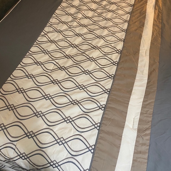 Macy's Bedding Queen Size Comforter Set In Bluetaupewhite Poshmark